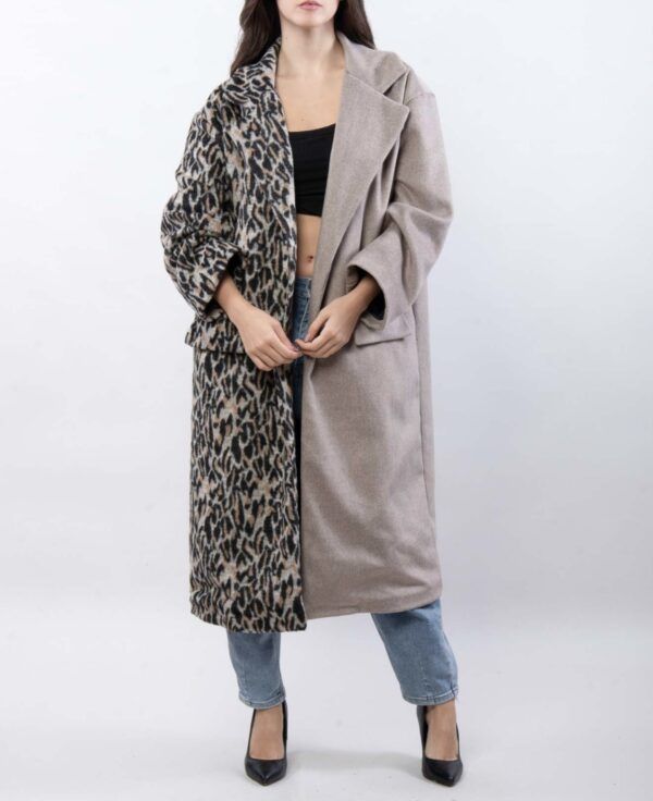 Cappotto da donna a due stili, tinta unita e leopardata